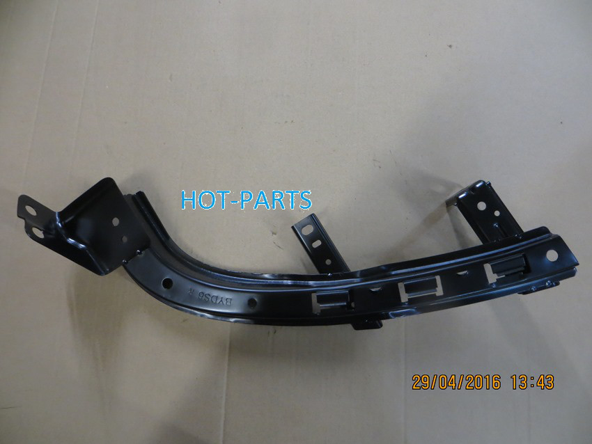 картинка КРОНШТЕЙ КРЕПЛЕНИЯ ФАРЫ ПРАВЫЙ (металл) BYD S6  10066325-00