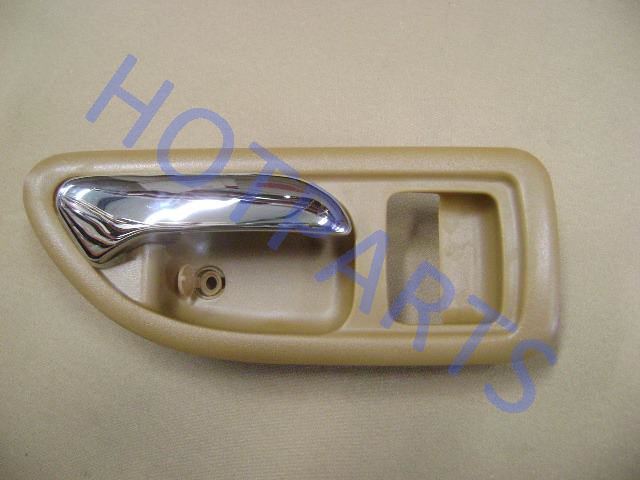 картинка РУЧКА ДВЕРИ ВНУТРЕНЯЯ ПРАВАЯ В СБОРЕ HOVER  - 6105200-K00  6105200-K00