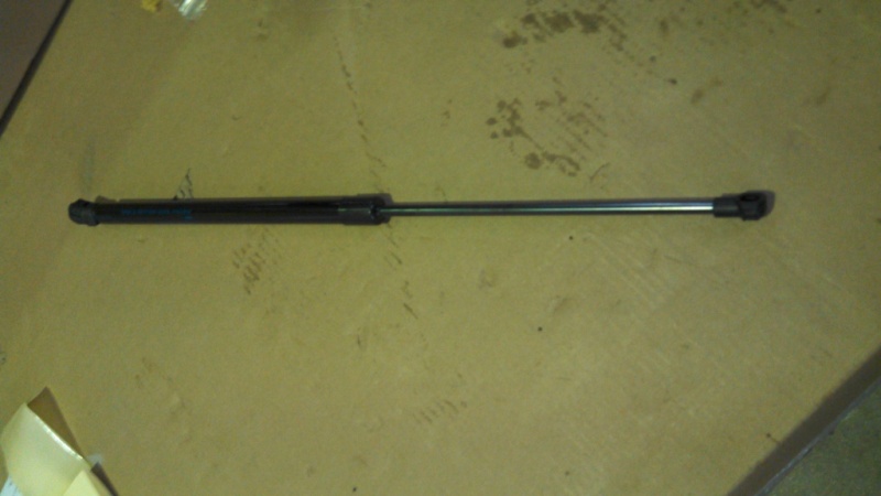 картинка АМОРТИЗАТОР ДВЕРИ ЗАДКА CS35  S101095-0200